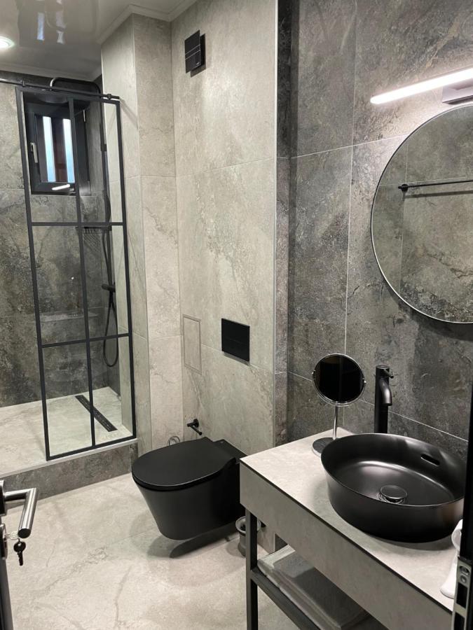 Hotel NIKS Sevlievo Buitenkant foto